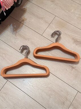 Kids Non-Slip Velvet Hangers in Orange - Pack of 2